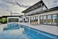 Building Photo - 600 Barrett Ln