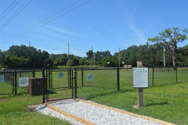 Building Photo - 5131 Willow Links
