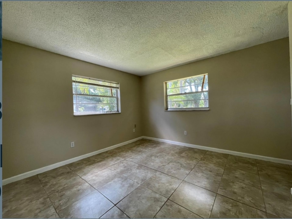 Building Photo - 4671 SW 66th Ave
