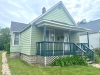 Building Photo - 4724 Pine Ave