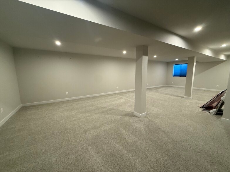 Building Photo - 440 Tree of Heaven Way