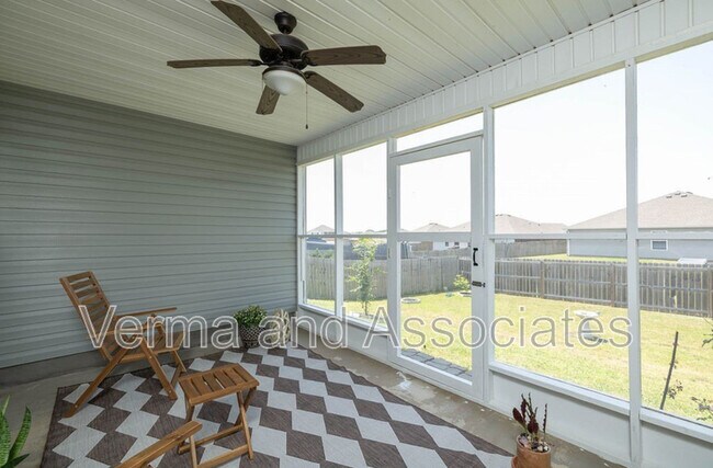 Building Photo - 6108 SW Warrington Rd