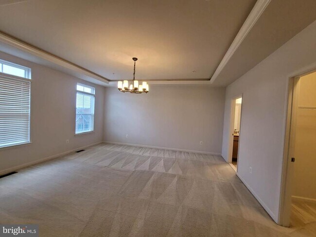 Building Photo - 434 Parkview Ave