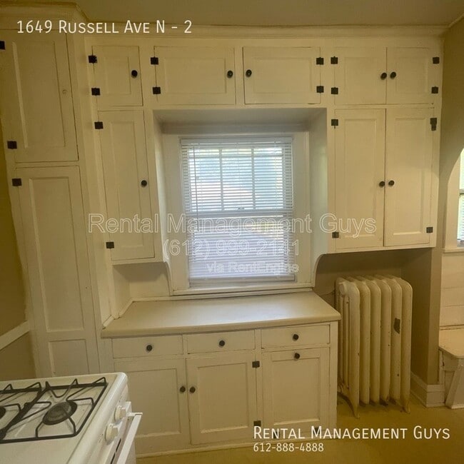 Building Photo - 1649 Russell Ave N