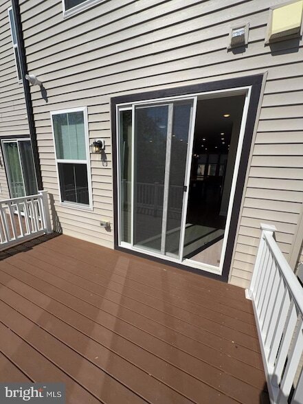 Building Photo - 7231 Mountaineer Dr