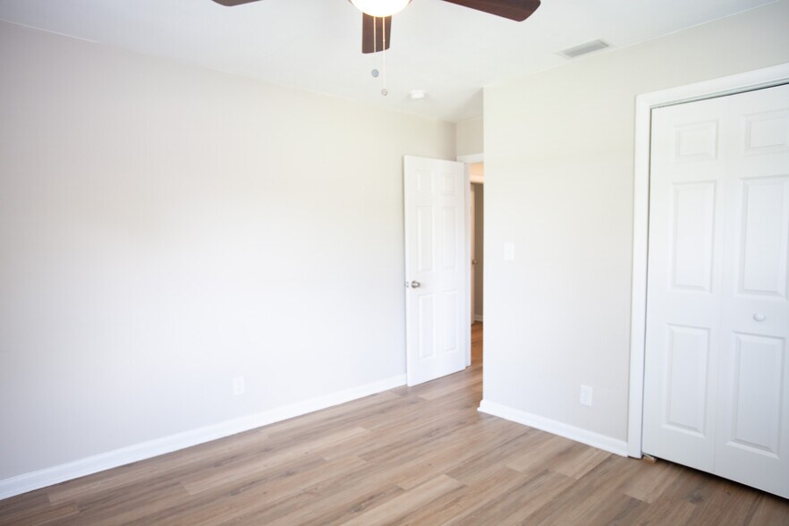 Building Photo - 1321 Stimson St