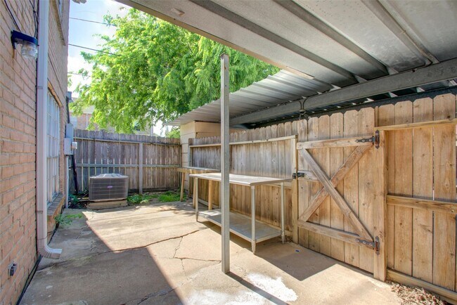 Building Photo - 4124 Belle Park Dr
