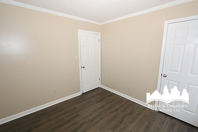 Building Photo - 2189 Rocky Stream Dr