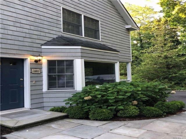 Building Photo - 10 Lake St