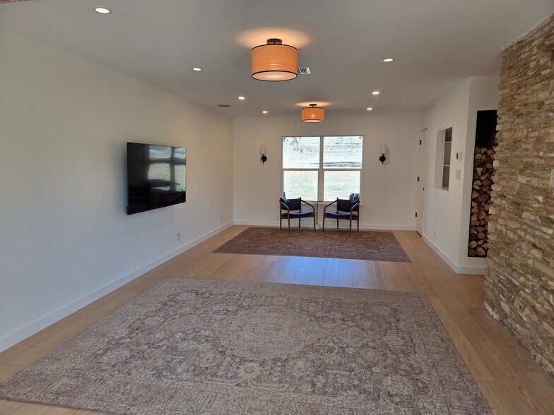 Living Room - 10717 Deer Canyon Rd
