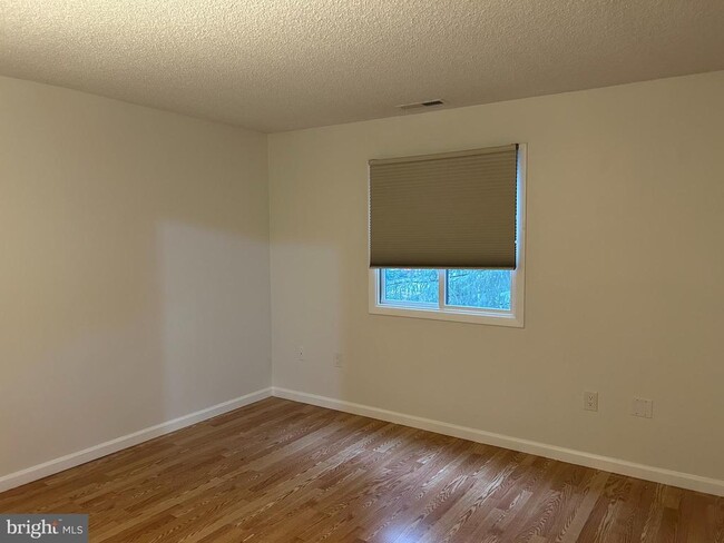 Building Photo - 5317 Ravens Crest Dr