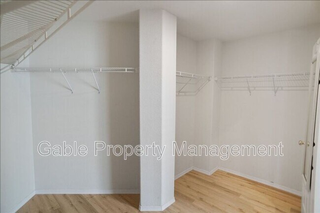 Building Photo - 29620 Teasedale Pl