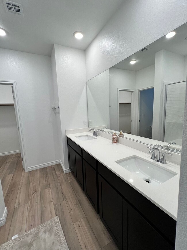 Building Photo - 1072 Gabriela Rdg Ln