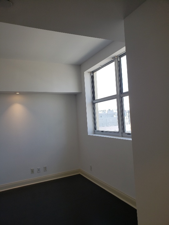 Building Photo - 101 E Flagler St