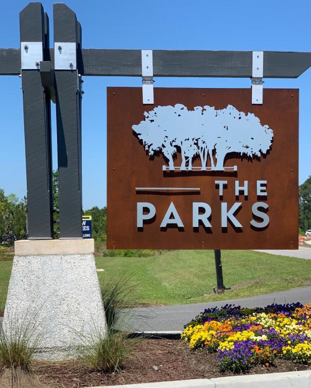 Building Photo - 148 Calhoun Fls Dr