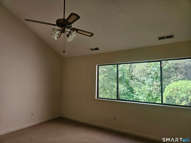 Building Photo - 54 Deer Run