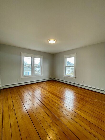 Building Photo - 26 Norris Ave