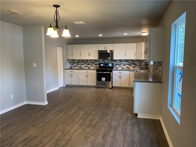 Building Photo - 6107 Carnation Terrace