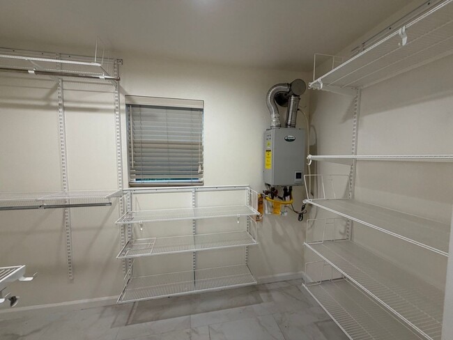 Building Photo - 1630Lynd