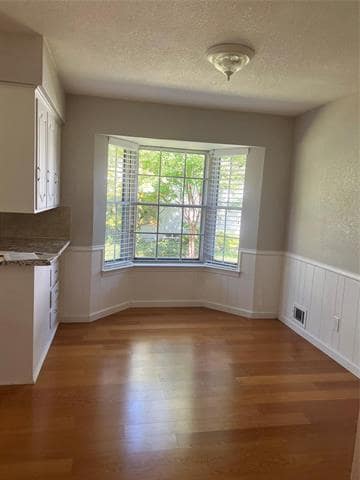 Building Photo - 7135 Blairview Dr