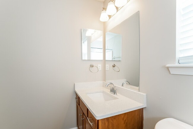 Building Photo - 2680 Creek Ridge Dr