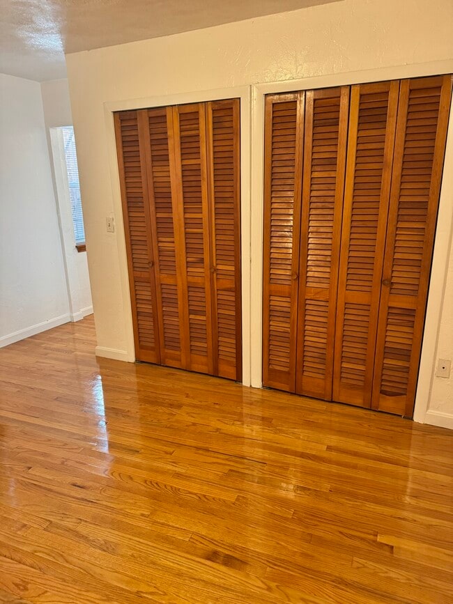 Building Photo - 153 Salem St