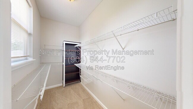 Building Photo - 112 Woodfield Ln