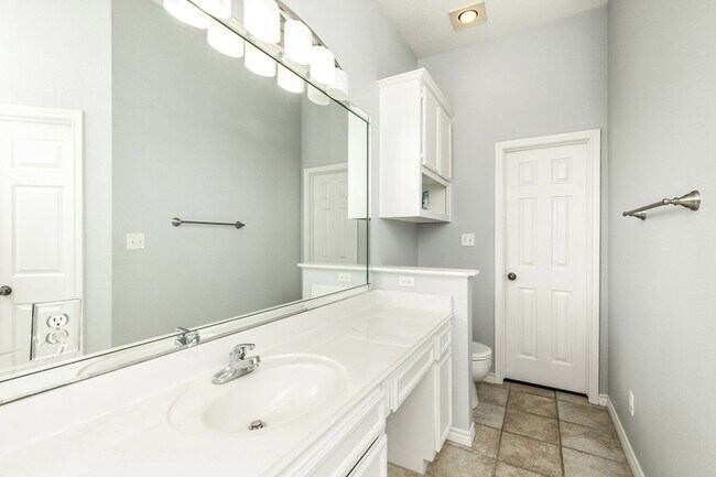 Building Photo - 434 Harbor Oaks Dr