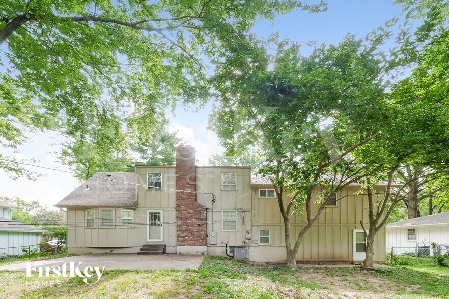 Building Photo - 10328 Horton St