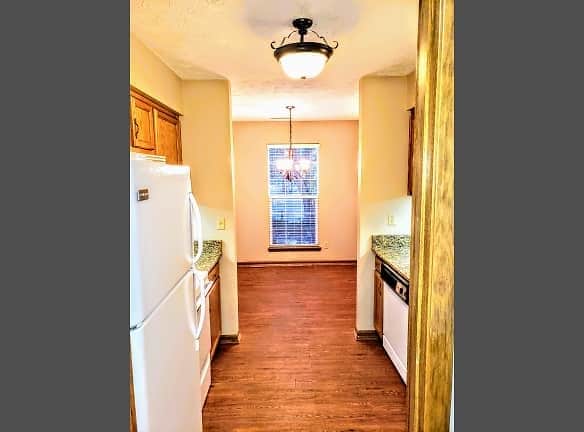 Building Photo - 382 Waterside Avenue