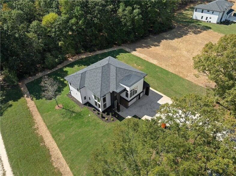 Building Photo - 1660 Union Grove Church Rd