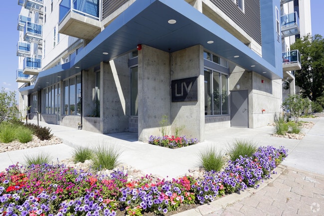 Exterior - 201Lofts