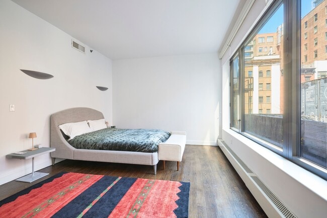 Building Photo - 505 Greenwich St