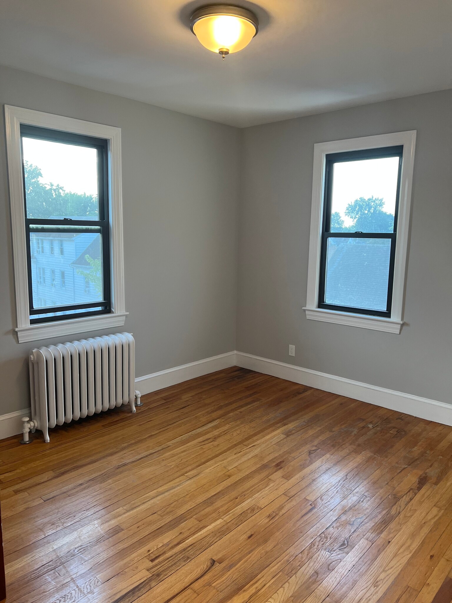 Bedroom #4 1 of 2 - 4 Price Blvd