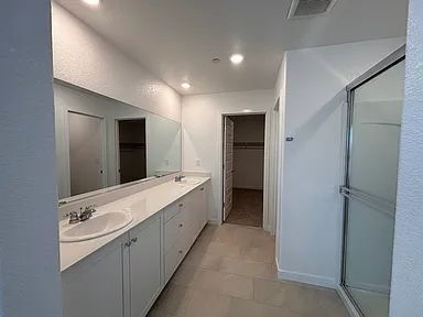 Building Photo - Spacious 5-Bedroom Retreat with 3 Full Baths in Charming Elk Grove