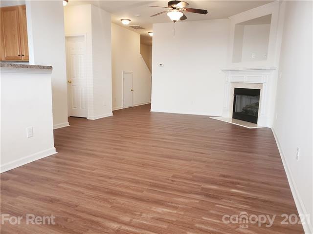 Building Photo - 14649 Lions Paw St