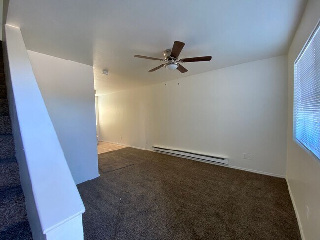 Building Photo - 3232 N Tani Rd