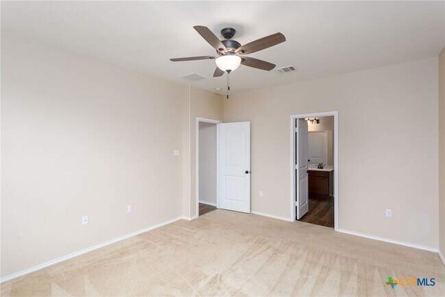 Building Photo - 1605 Henbit Ln