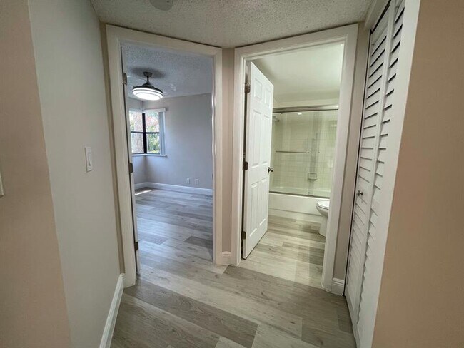 Building Photo - 5741 Riverside Dr
