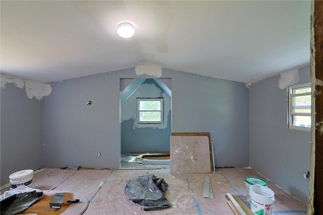 Building Photo - 28 Cottage St