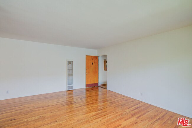 Building Photo - 1055 S Wooster St