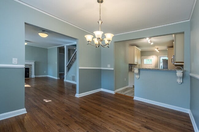 Building Photo - 3265 N Fulton Ave