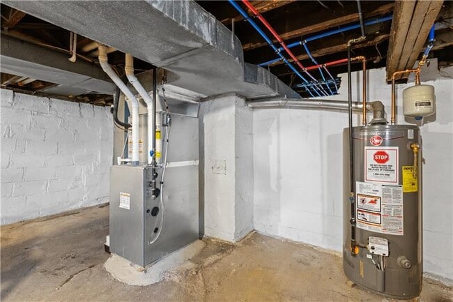 Building Photo - 616 Highland Ave