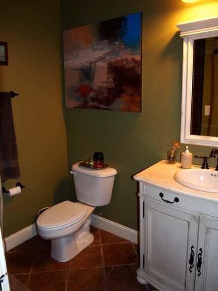 2nd full bath - 1819 Deerwood Ave