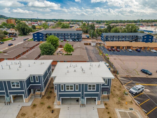 Building Photo - Brand new 3 bed 2.5 bath townhome