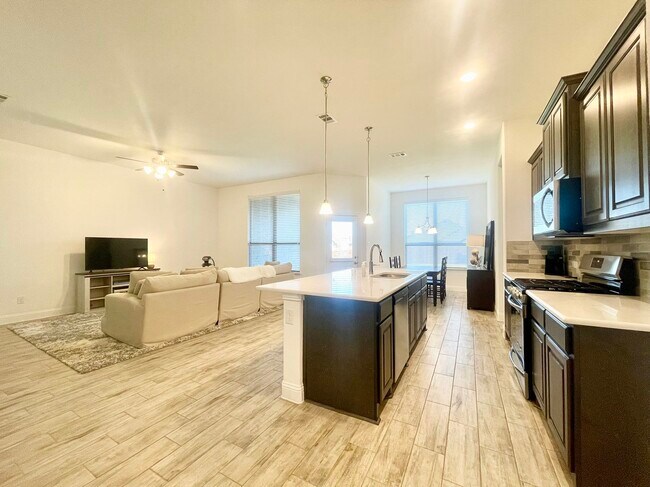 Building Photo - 2914 Bobcat Dr