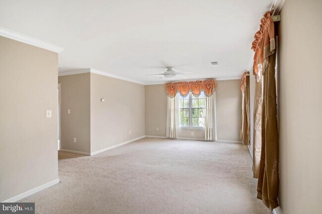 Building Photo - 43513 Lucketts Bridge Cir