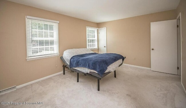 Building Photo - 166 Haverford Dr