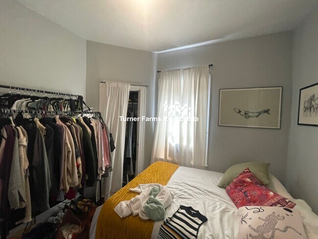 Building Photo - 220 Prospect St