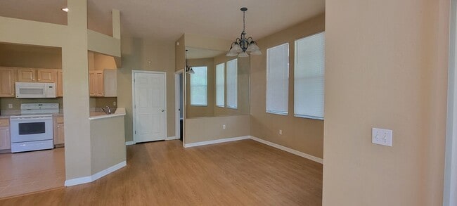 Building Photo - 3/2 (Hickory Walk in Haile Plantation) Beautiful home off the 15th Green of Haile Golf Course.